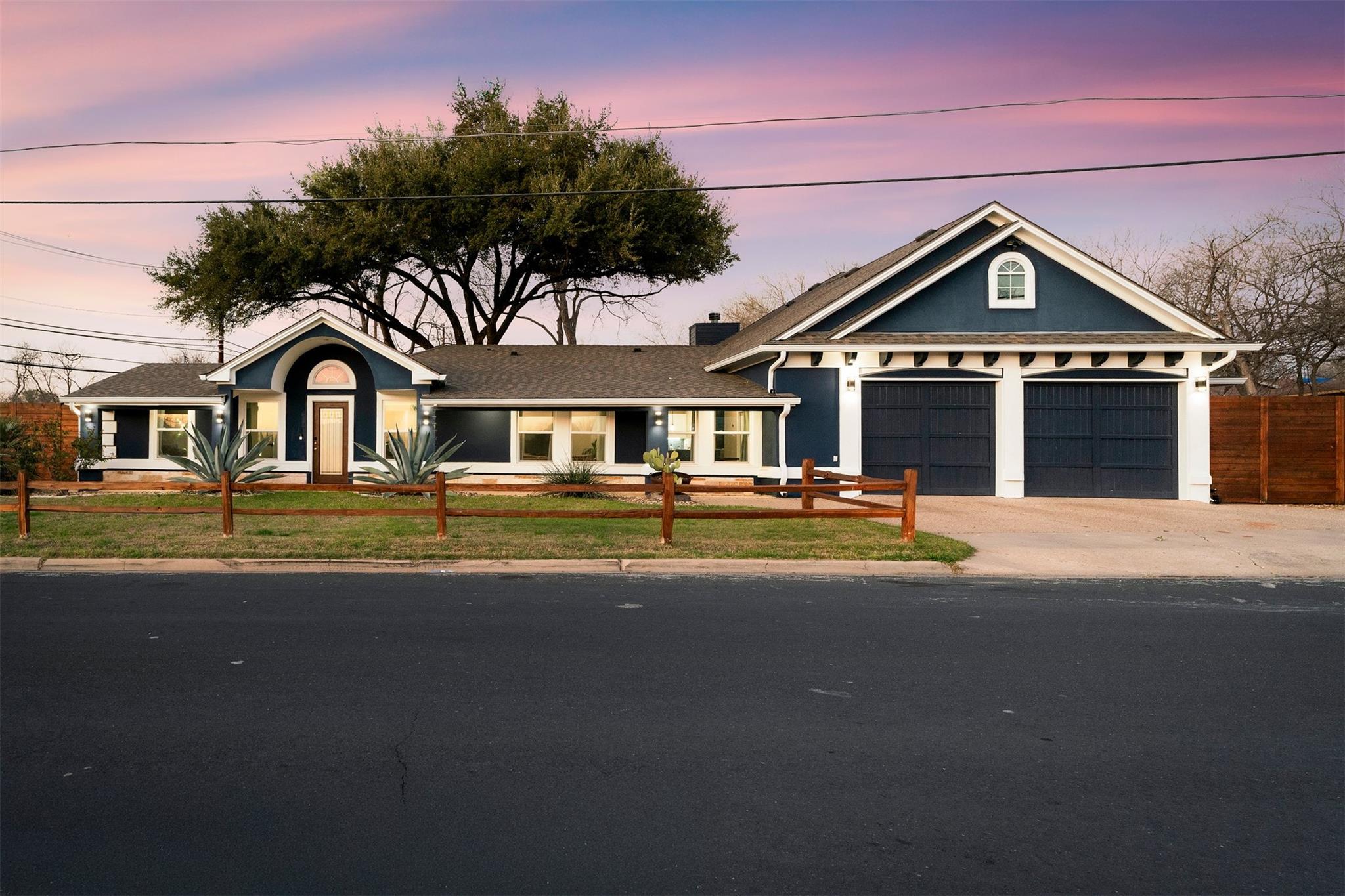 2900 Pecan Springs Rd Property Photo