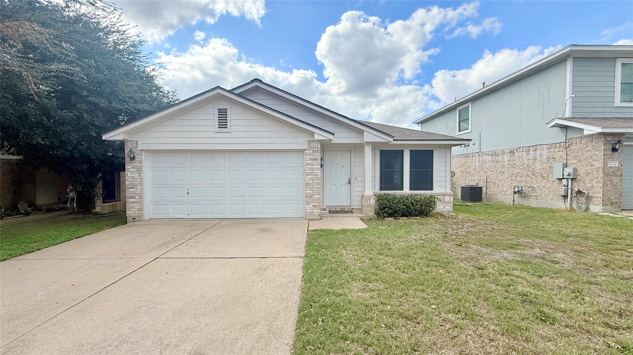 15220 Drusillas Dr Property Photo 3