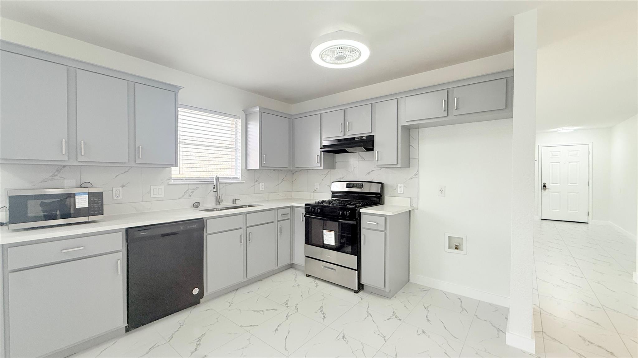 15220 Drusillas Dr Property Photo 8