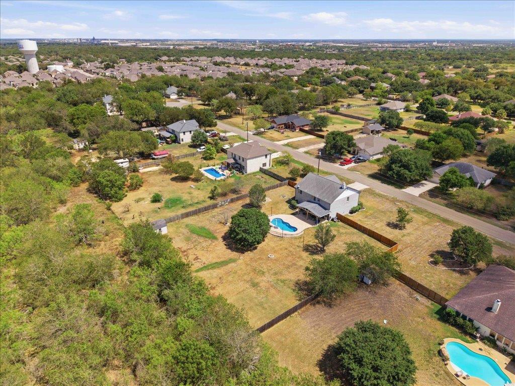 821 Bella Vista Cir Property Photo 27