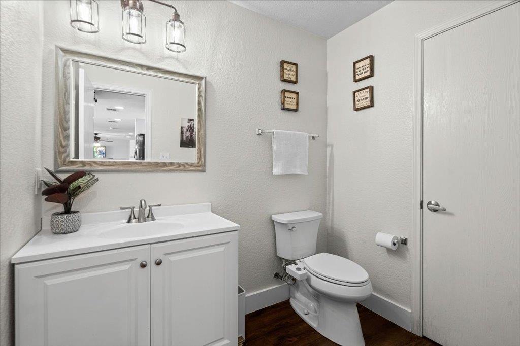 821 Bella Vista Cir Property Photo 32