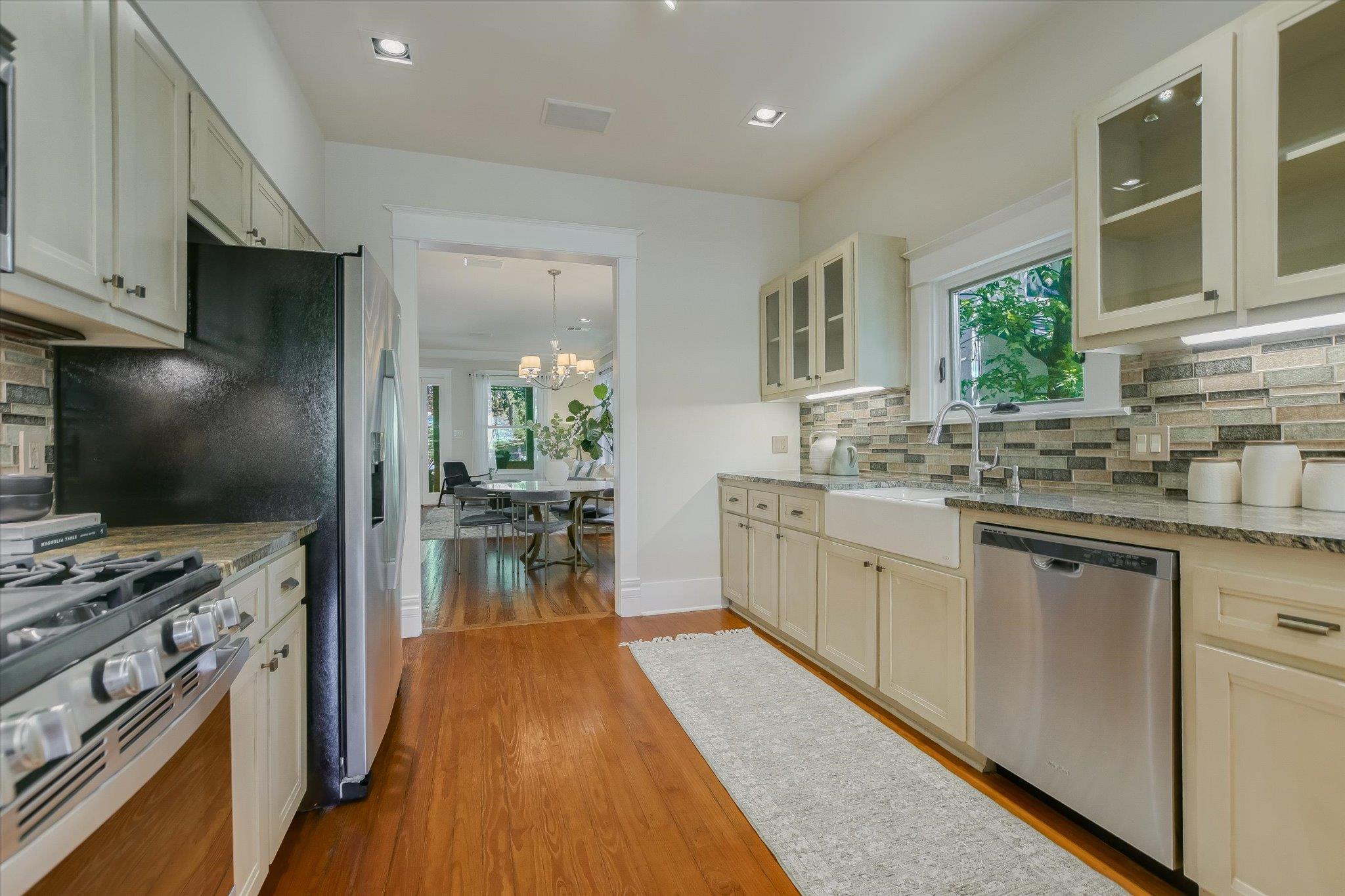 617 Oakland Ave Property Photo 12