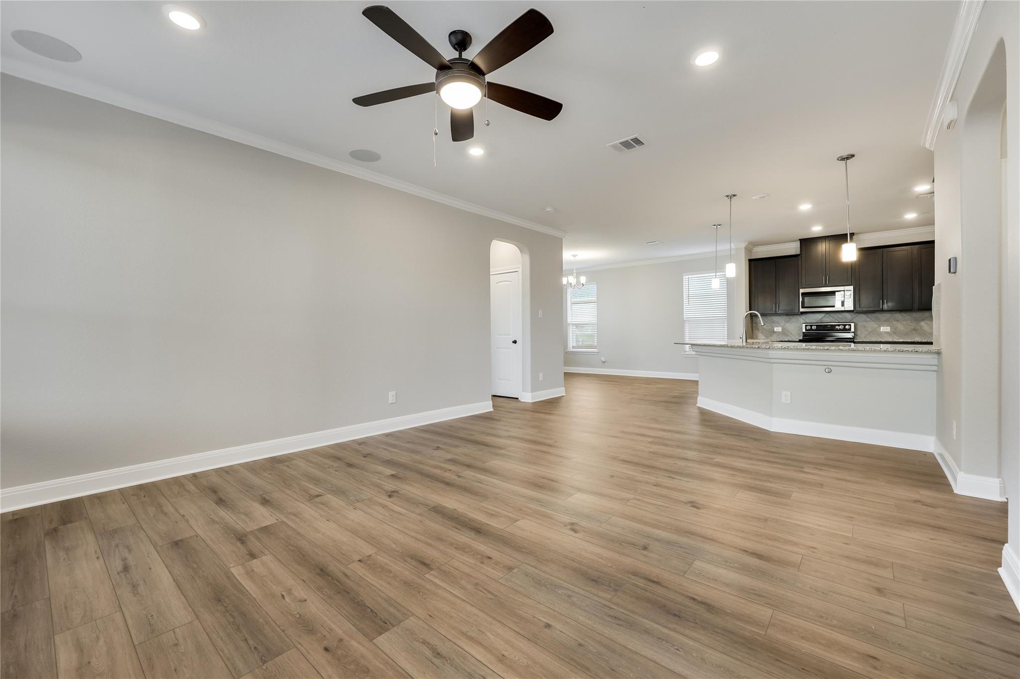 220 Rocroi Dr Property Photo 10