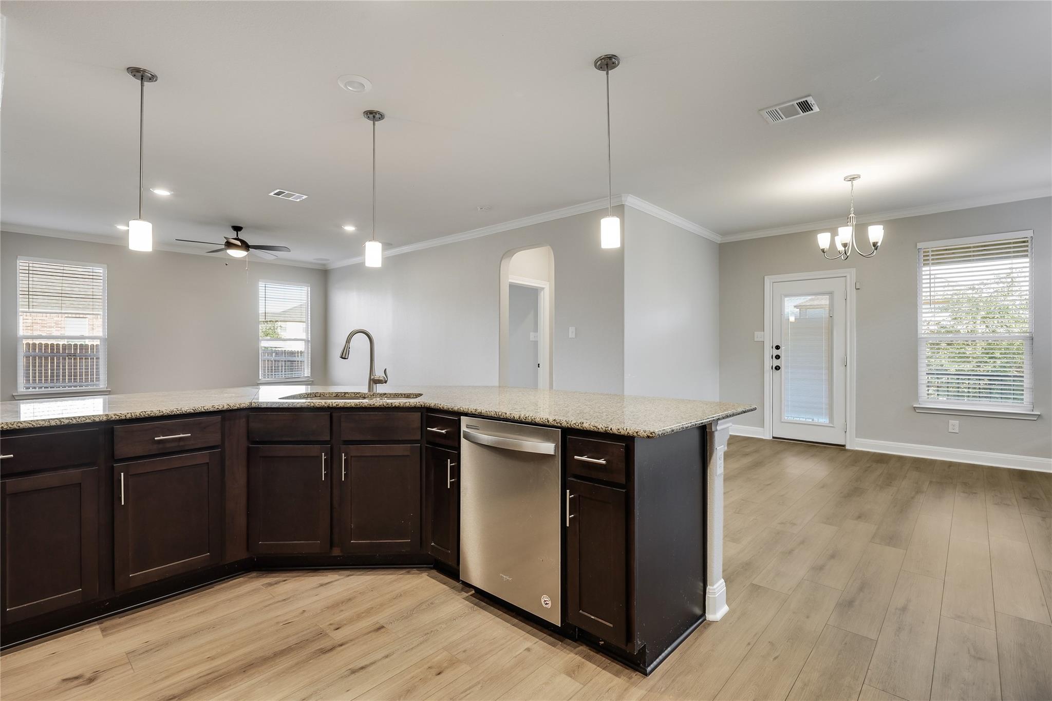 220 Rocroi Dr Property Photo 15