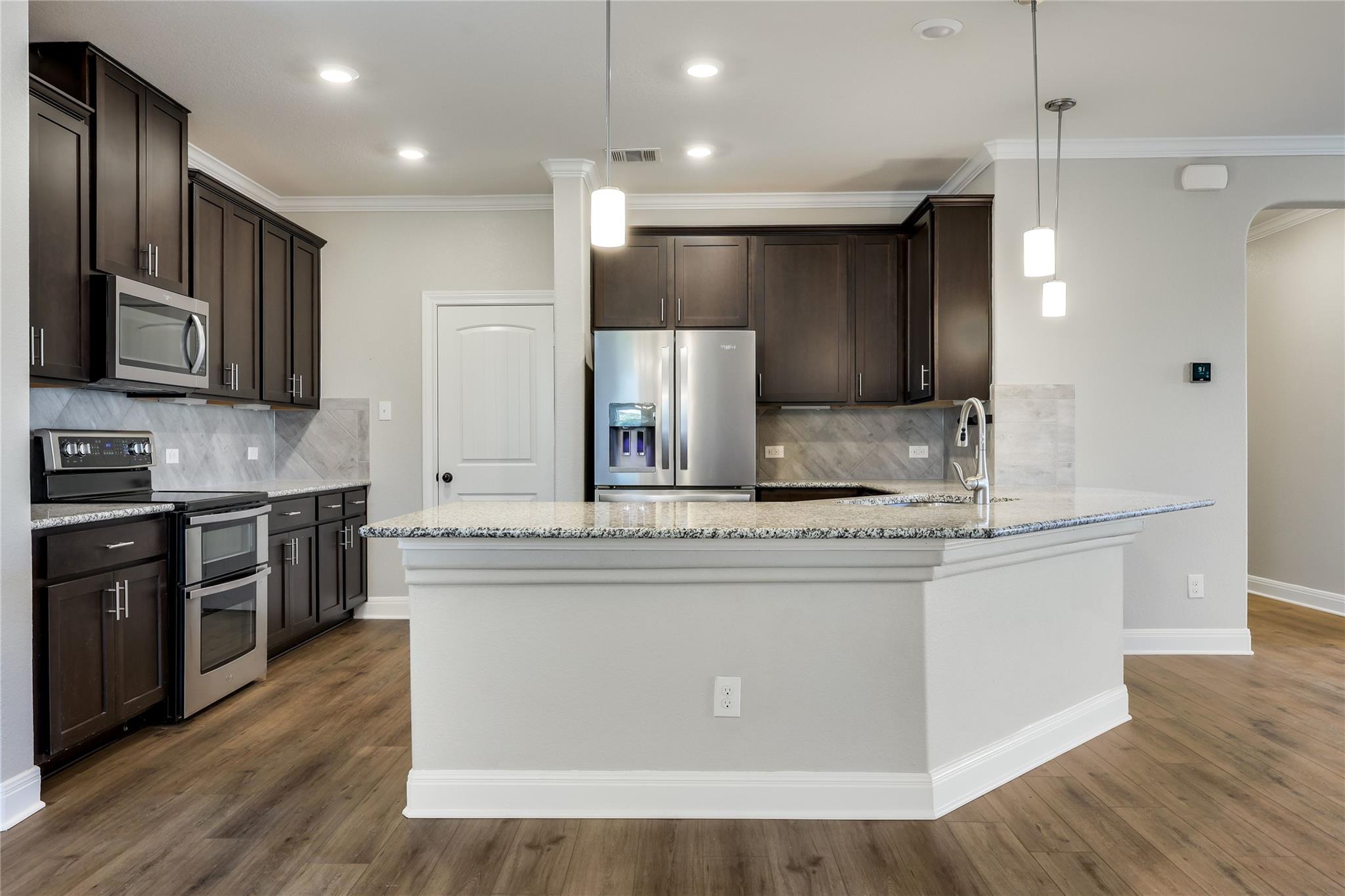 220 Rocroi Dr Property Photo 16