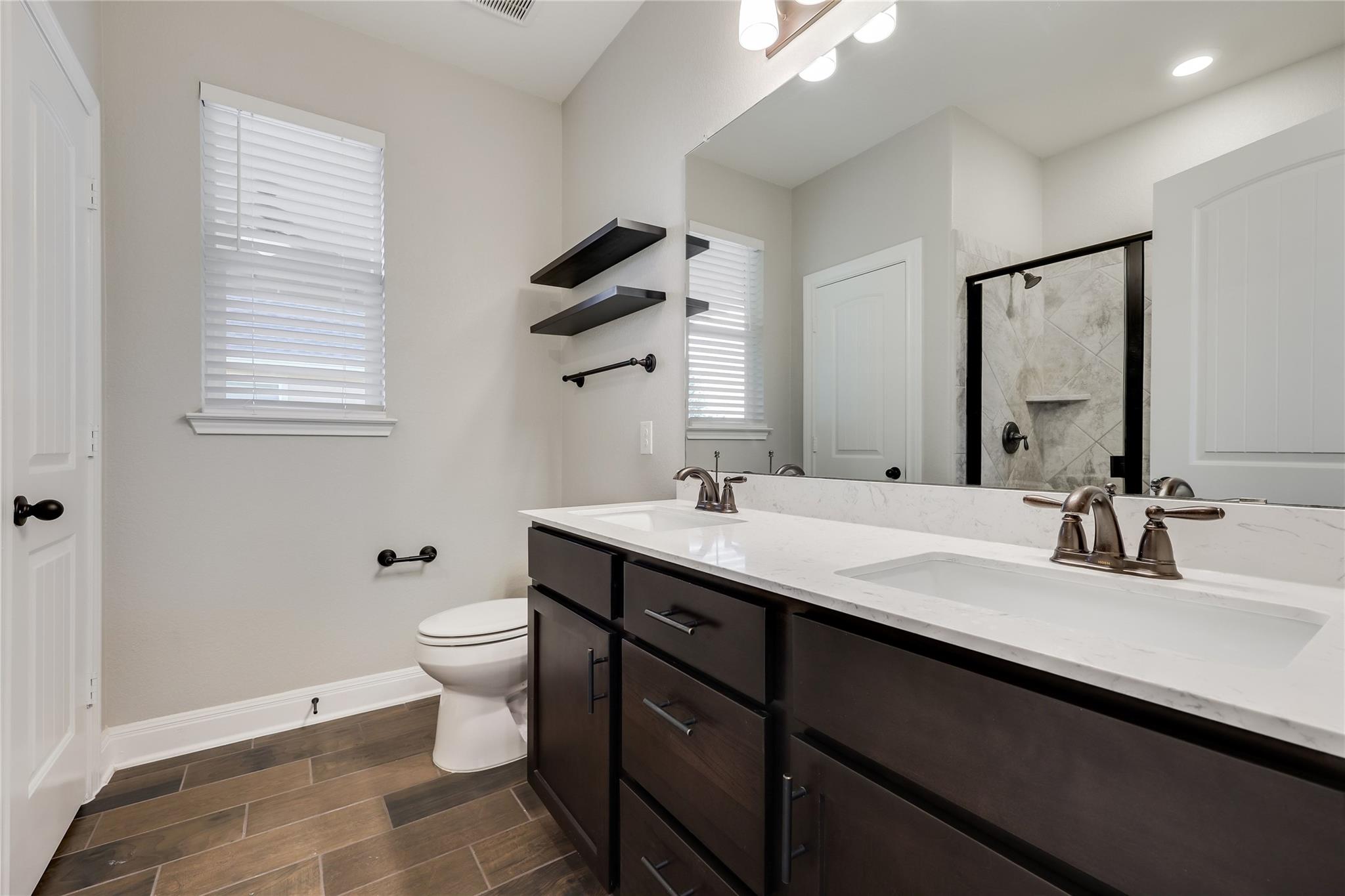 220 Rocroi Dr Property Photo 28
