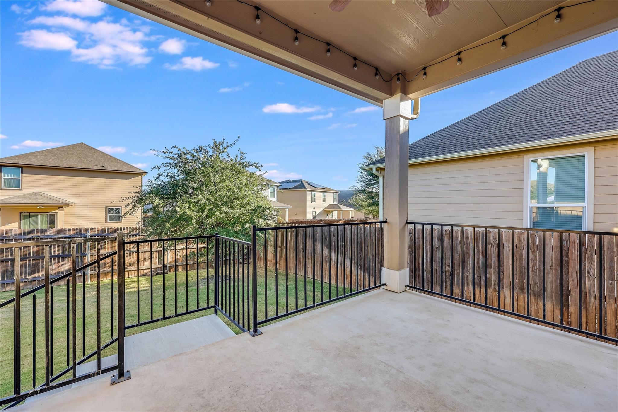 220 Rocroi Dr Property Photo 36