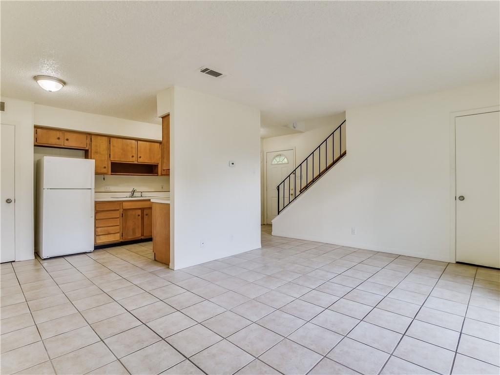 2804 Westhill Dr #104 Property Photo 2