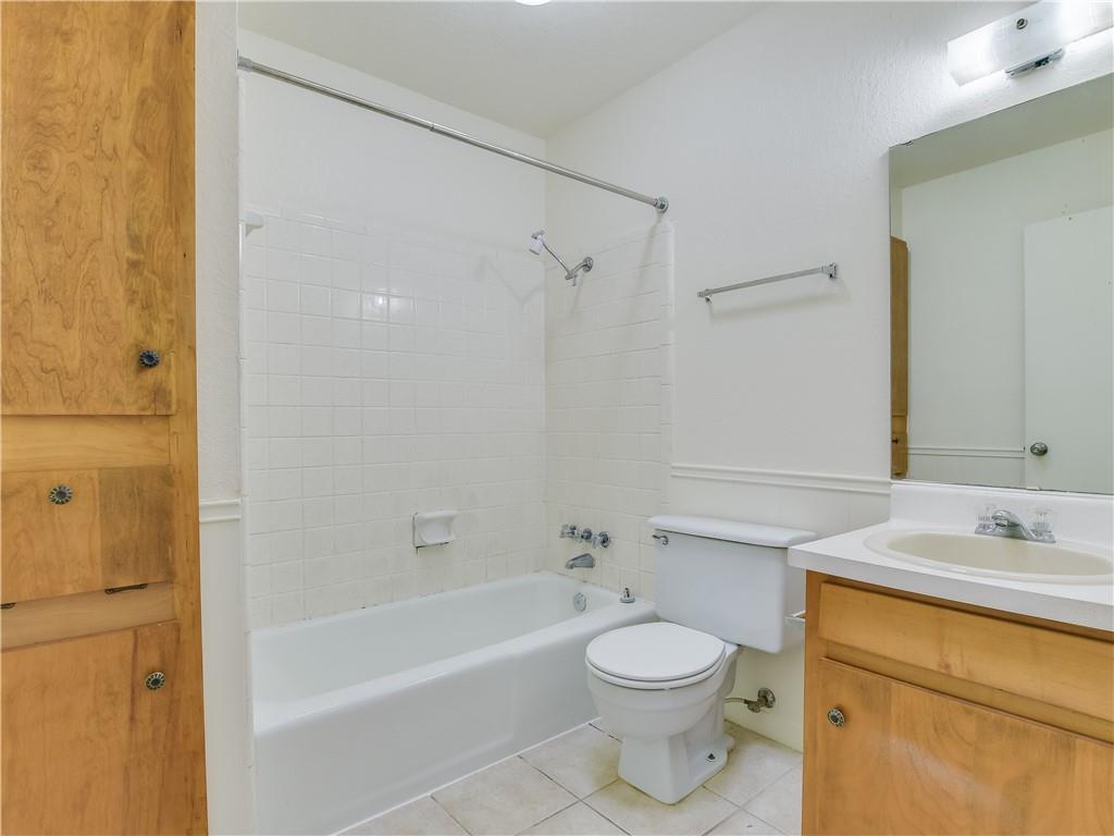2804 Westhill Dr #104 Property Photo 6