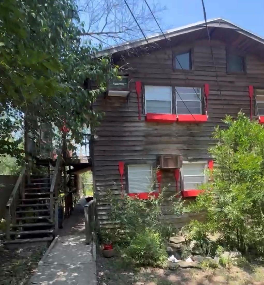 16142 Spring Branch Trl #b Property Photo 1