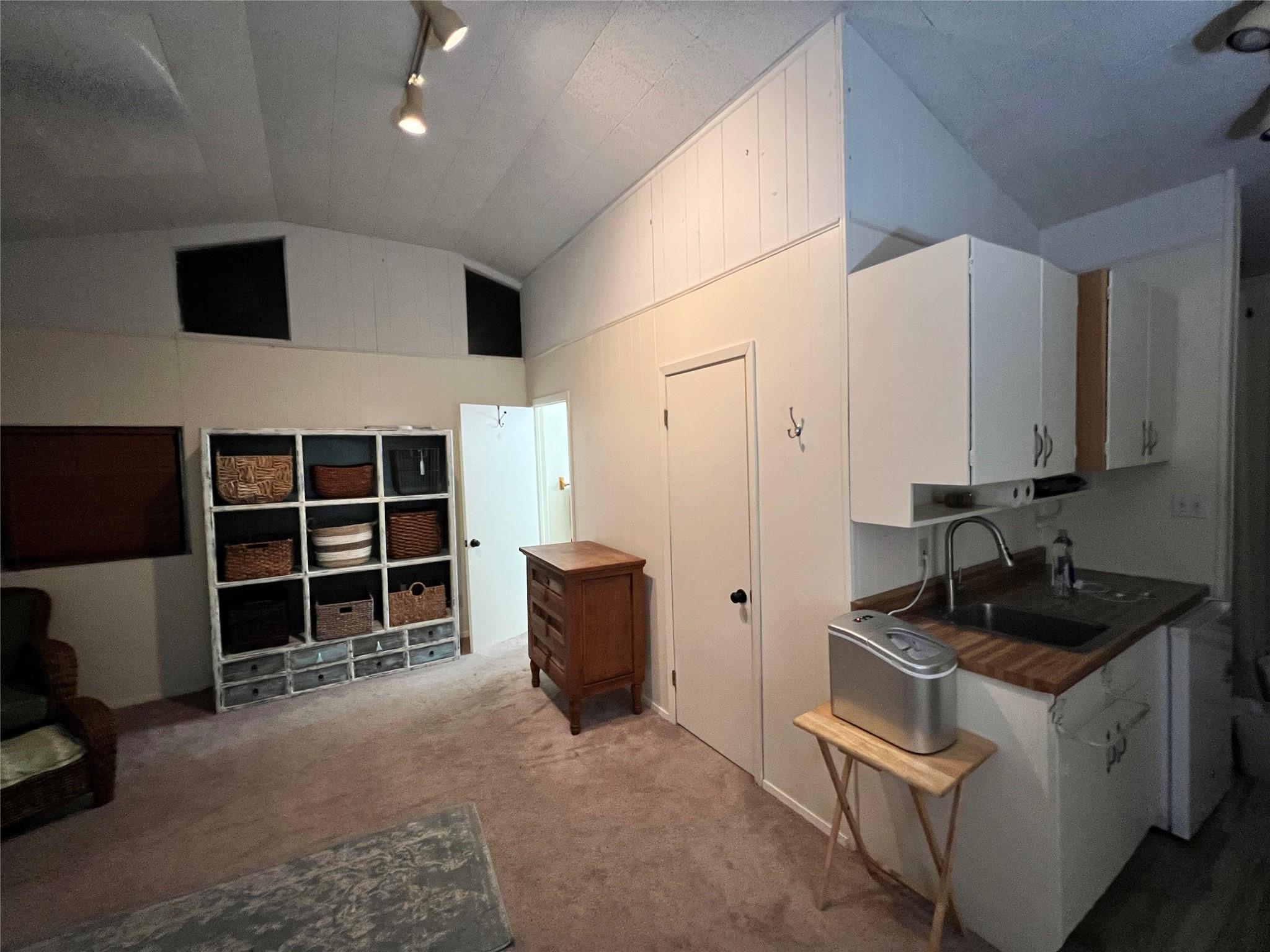 16142 Spring Branch Trl #b Property Photo 4