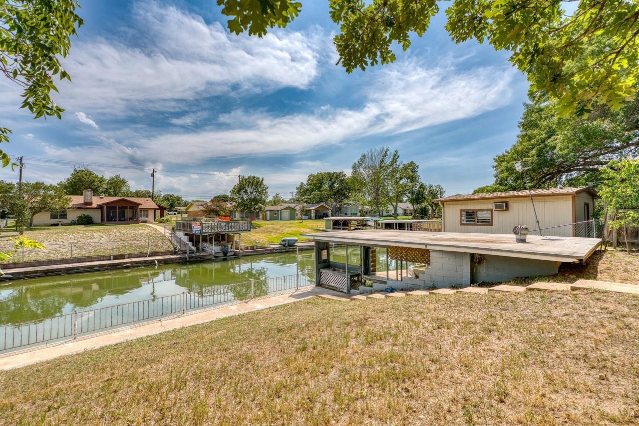 111 Dove Rd Property Photo 2