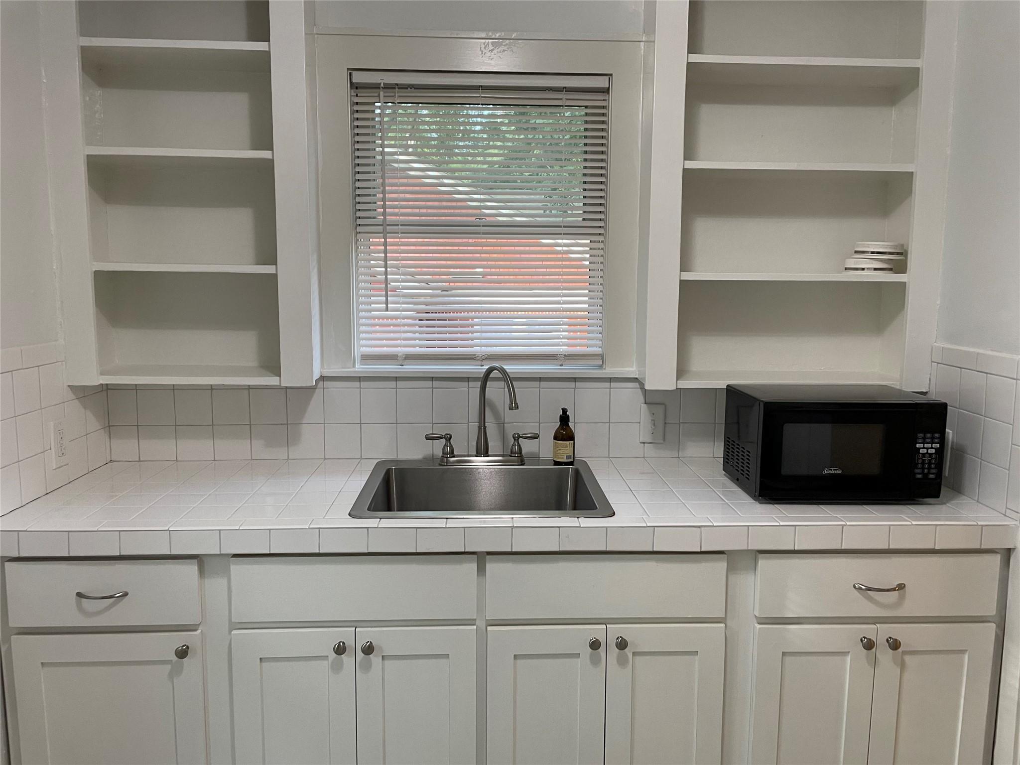 507 Texas Ave #b Property Photo 6