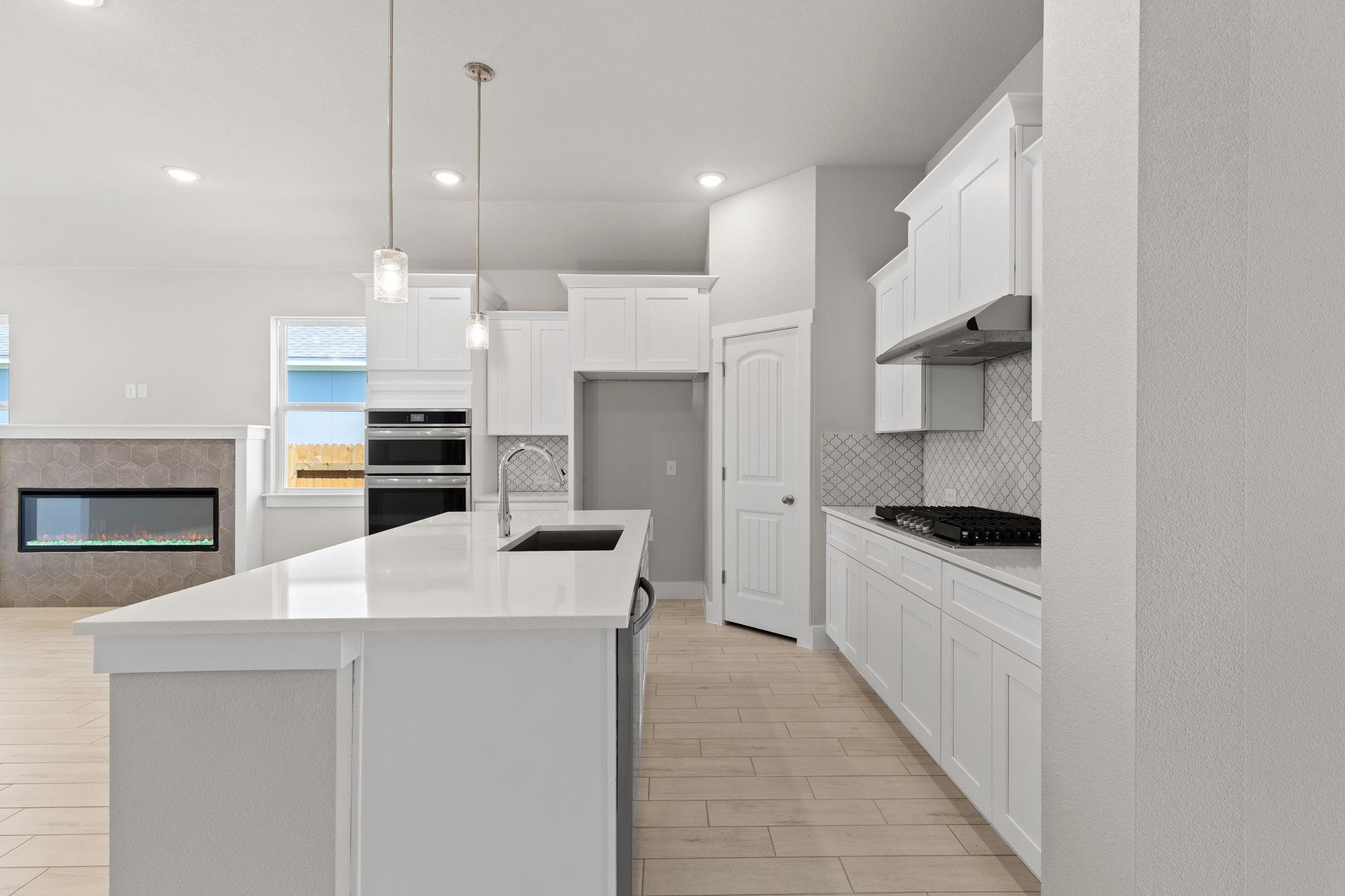 19128 Ariel Elena Way Property Photo 8