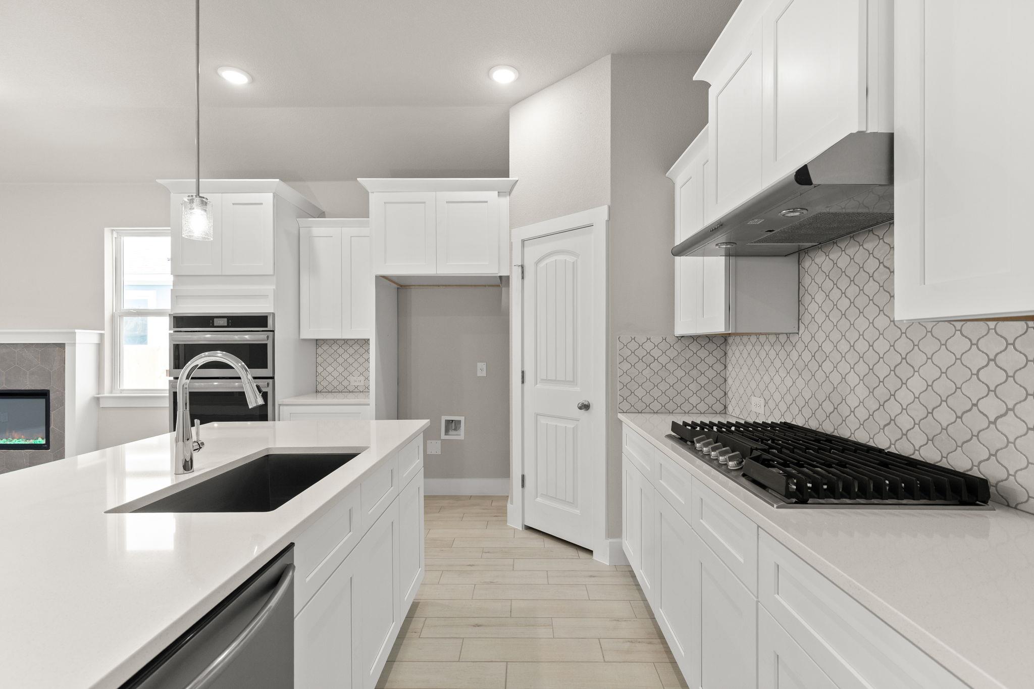19128 Ariel Elena Way Property Photo 9