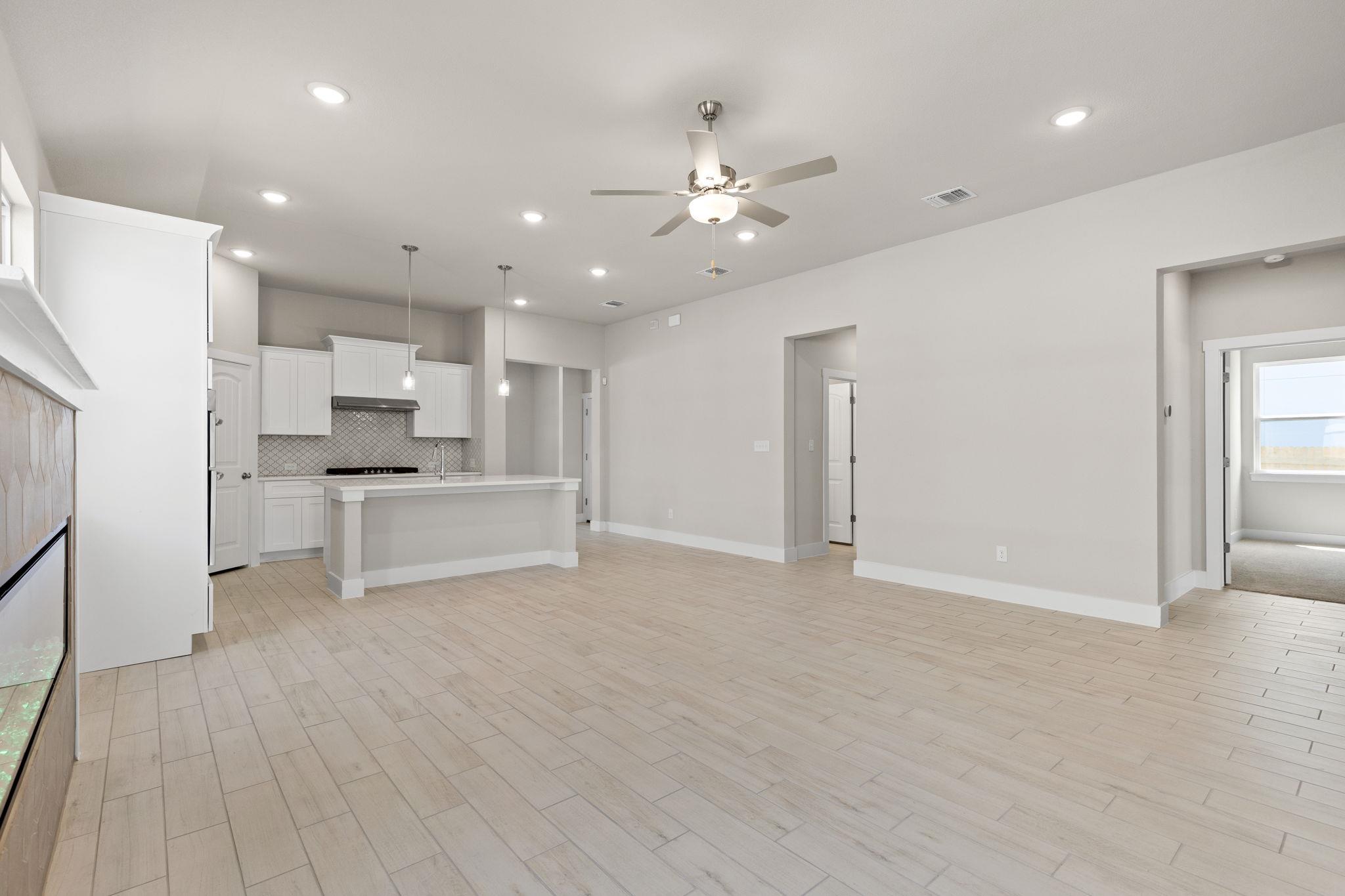 19128 Ariel Elena Way Property Photo 16