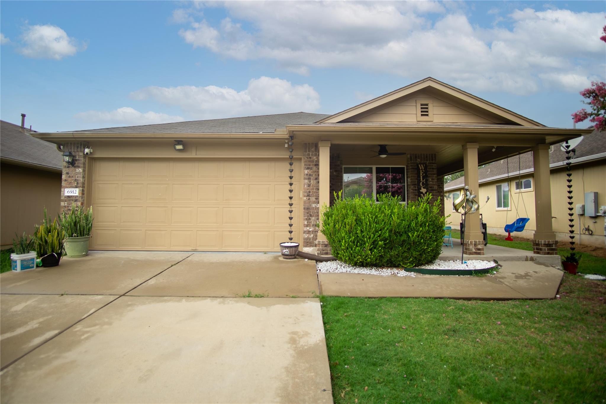 6912 Plains Crest Dr Property Photo 2
