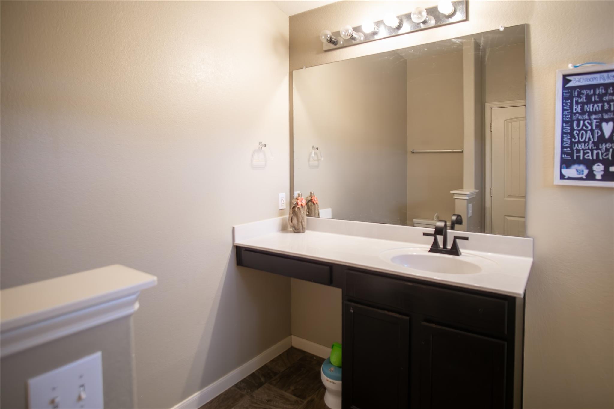 6912 Plains Crest Dr Property Photo 10