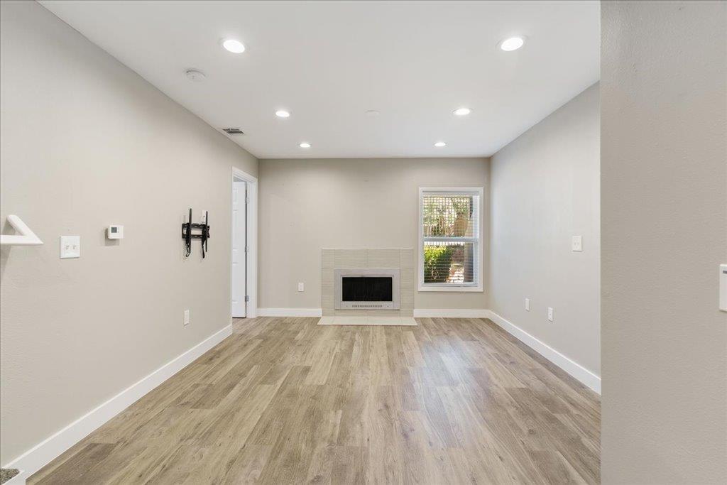 935 La Posada Dr #158 Property Photo 11