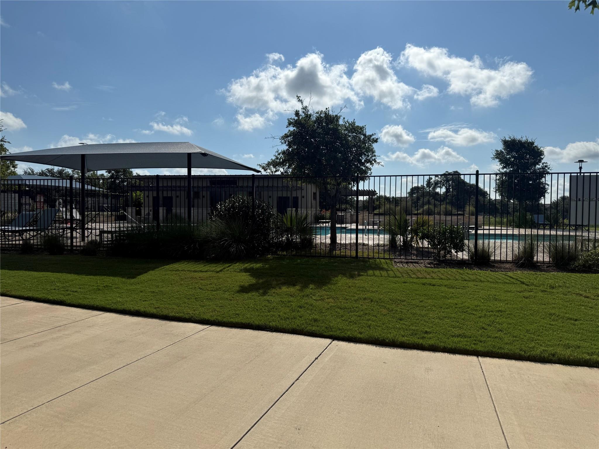 2205 Arendale Dr Property Photo 18