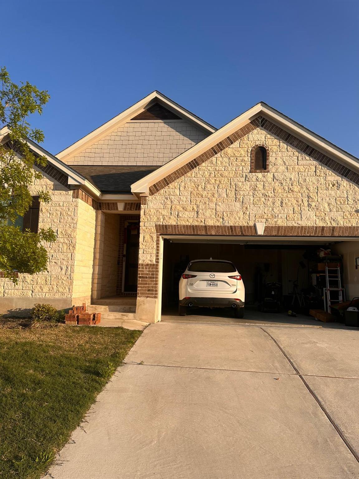 4605 Teverola Dr Property Photo