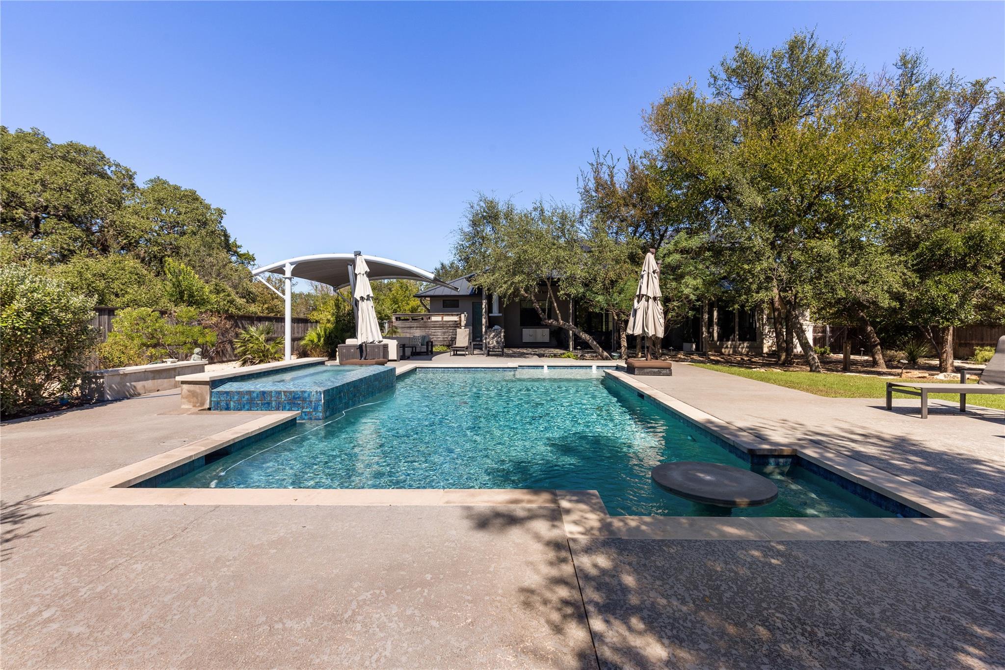 5615 Mccarty Ln Property Photo 12