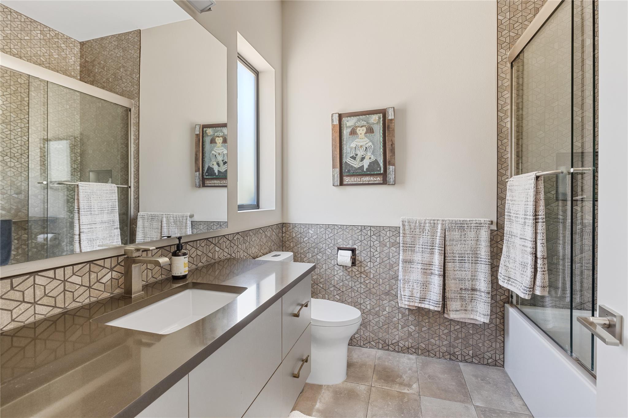 5615 Mccarty Ln Property Photo 23