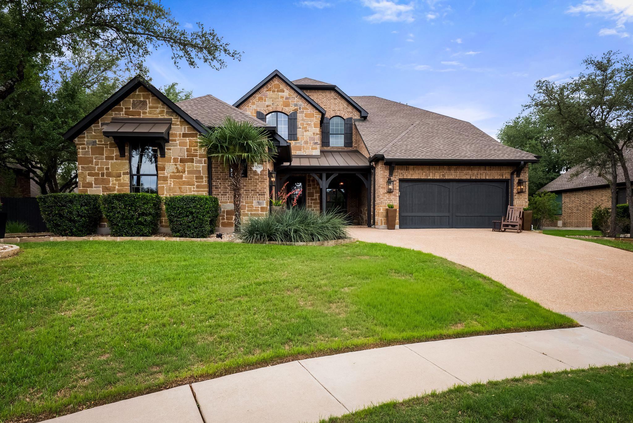 208 Santaluz Ln Property Photo 1