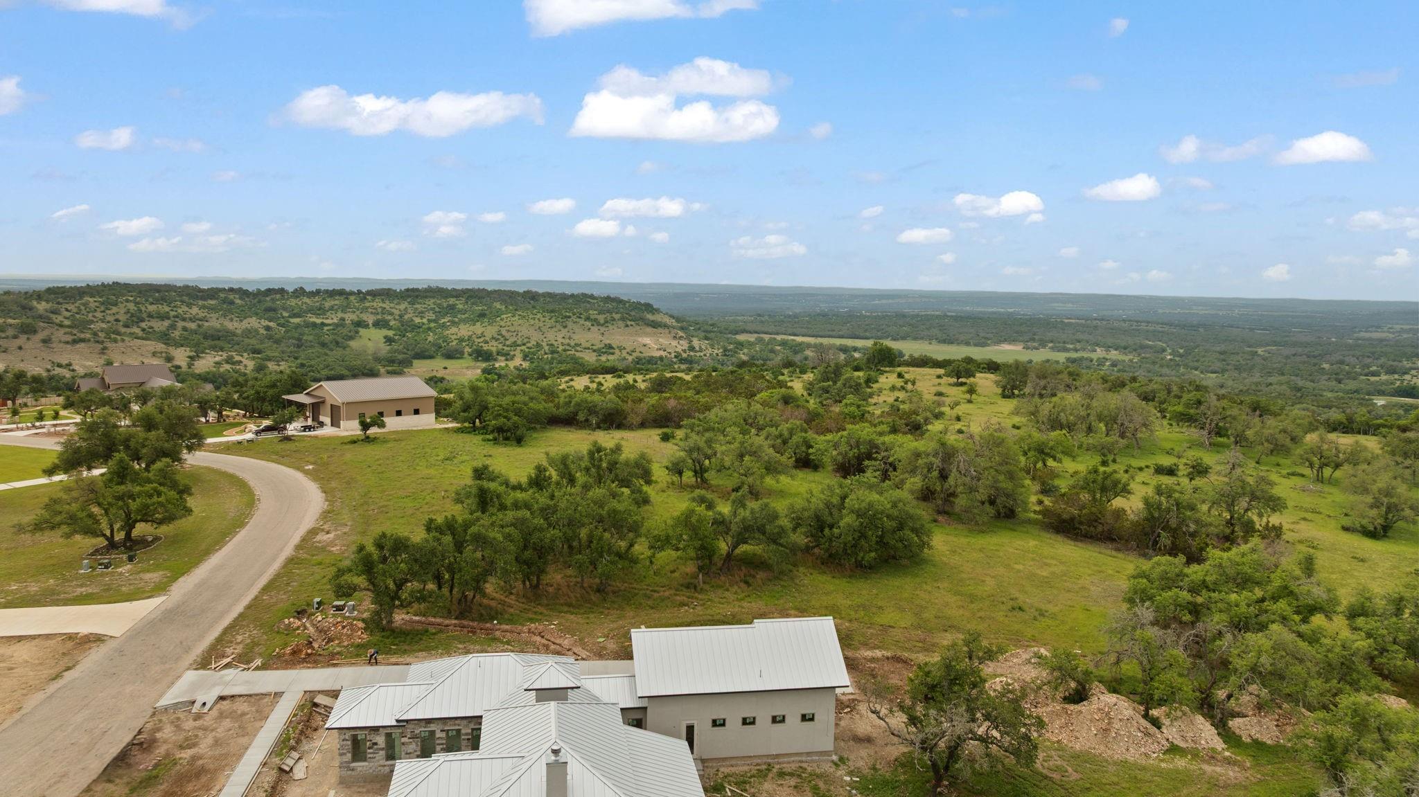 120 Trophy Oak Pt Property Photo 4