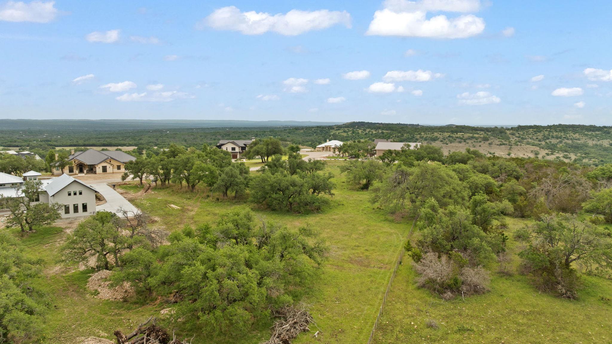 120 Trophy Oak Pt Property Photo 7
