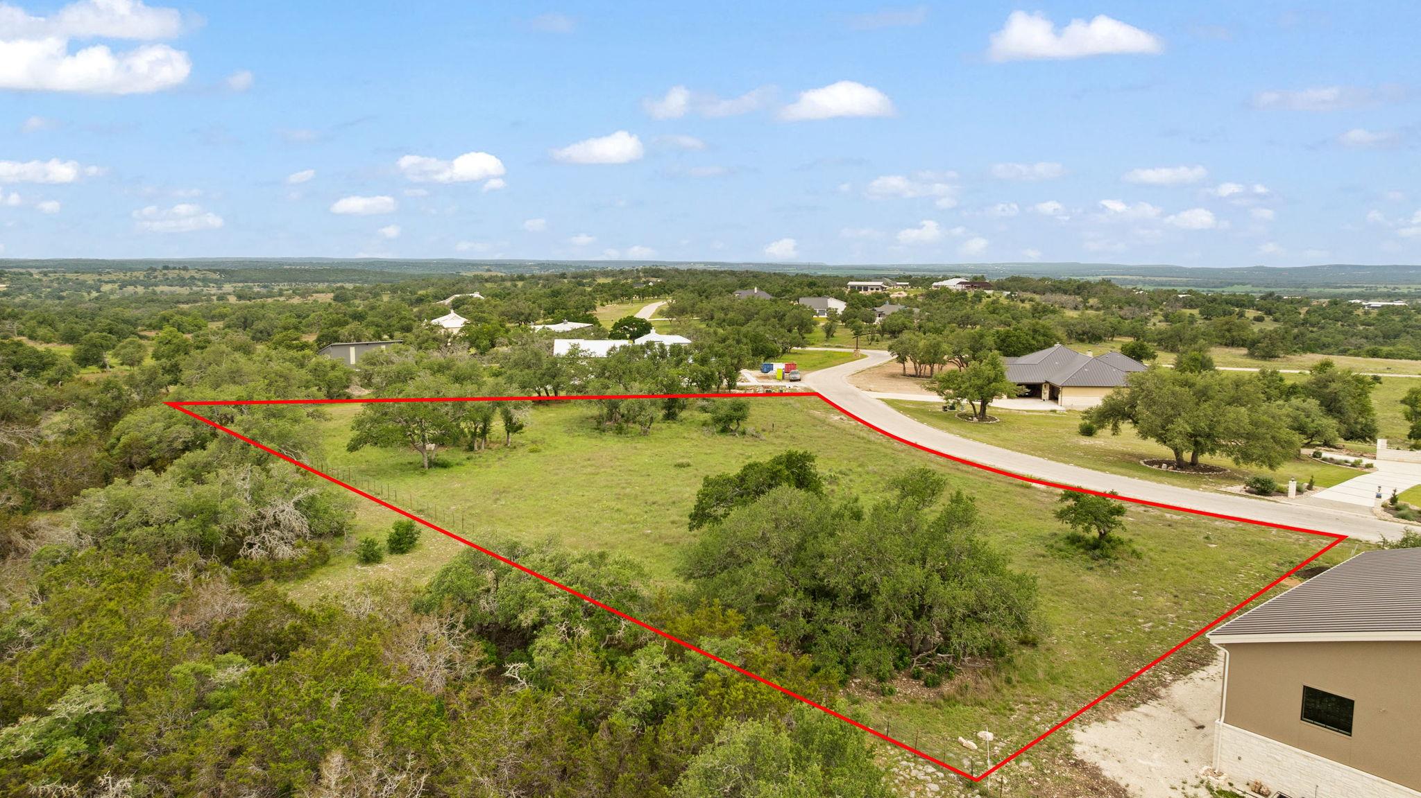 120 Trophy Oak Pt Property Photo 9