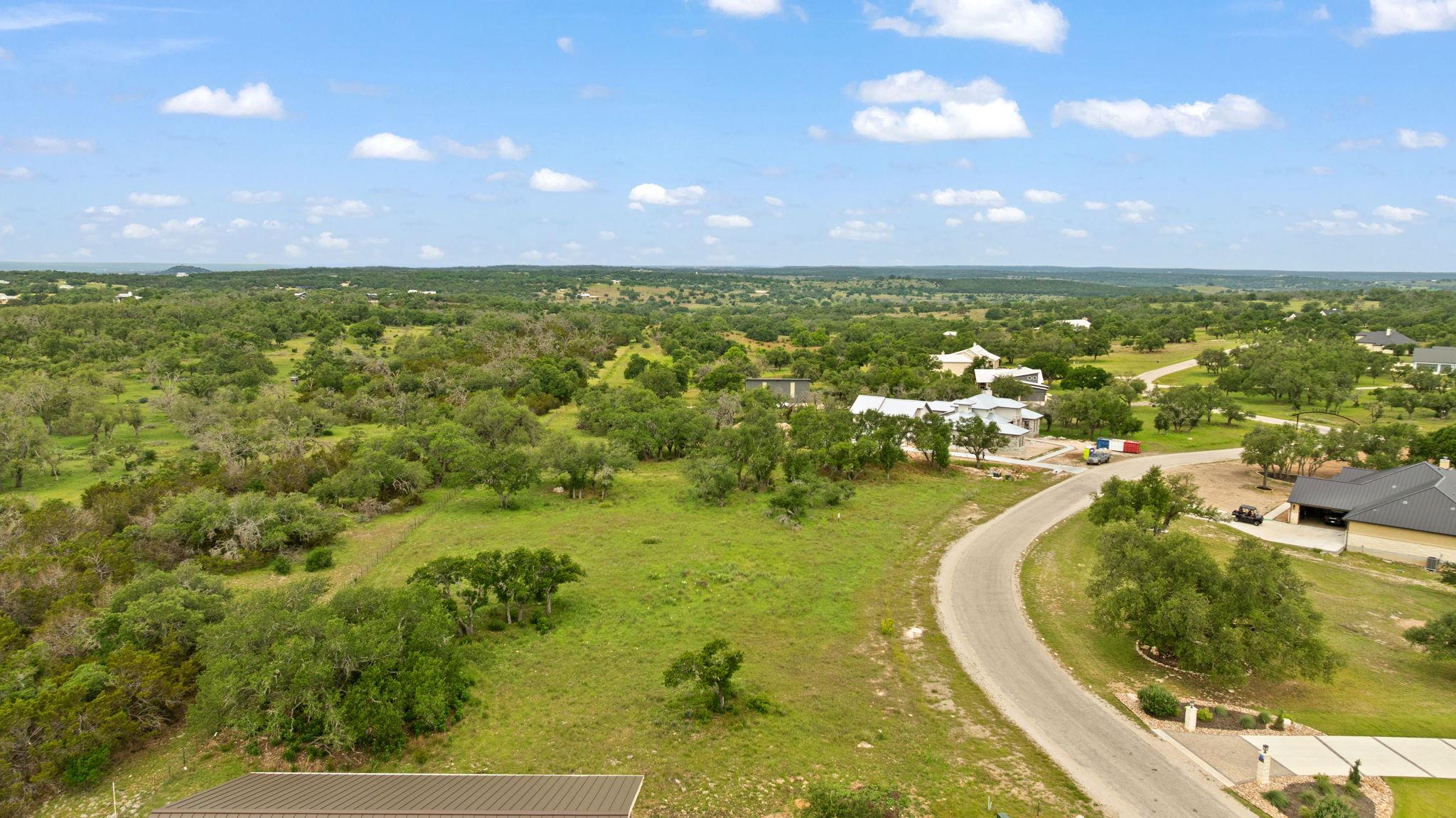 120 Trophy Oak Pt Property Photo 10