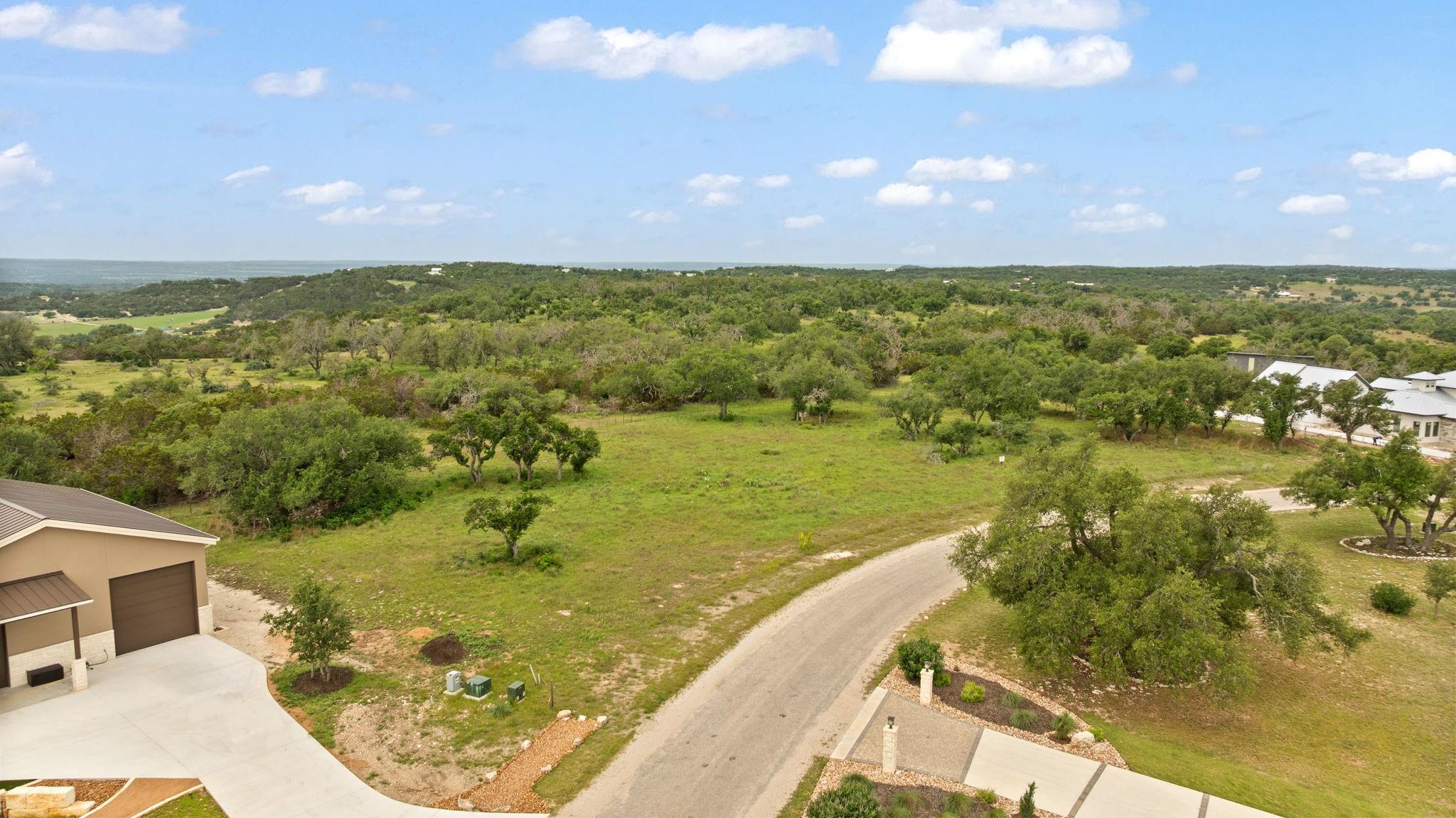 120 Trophy Oak Pt Property Photo 12