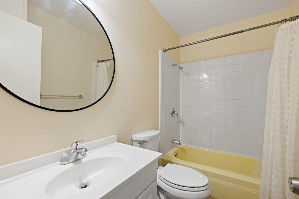 1210 Windsor Rd #209 Property Photo 21