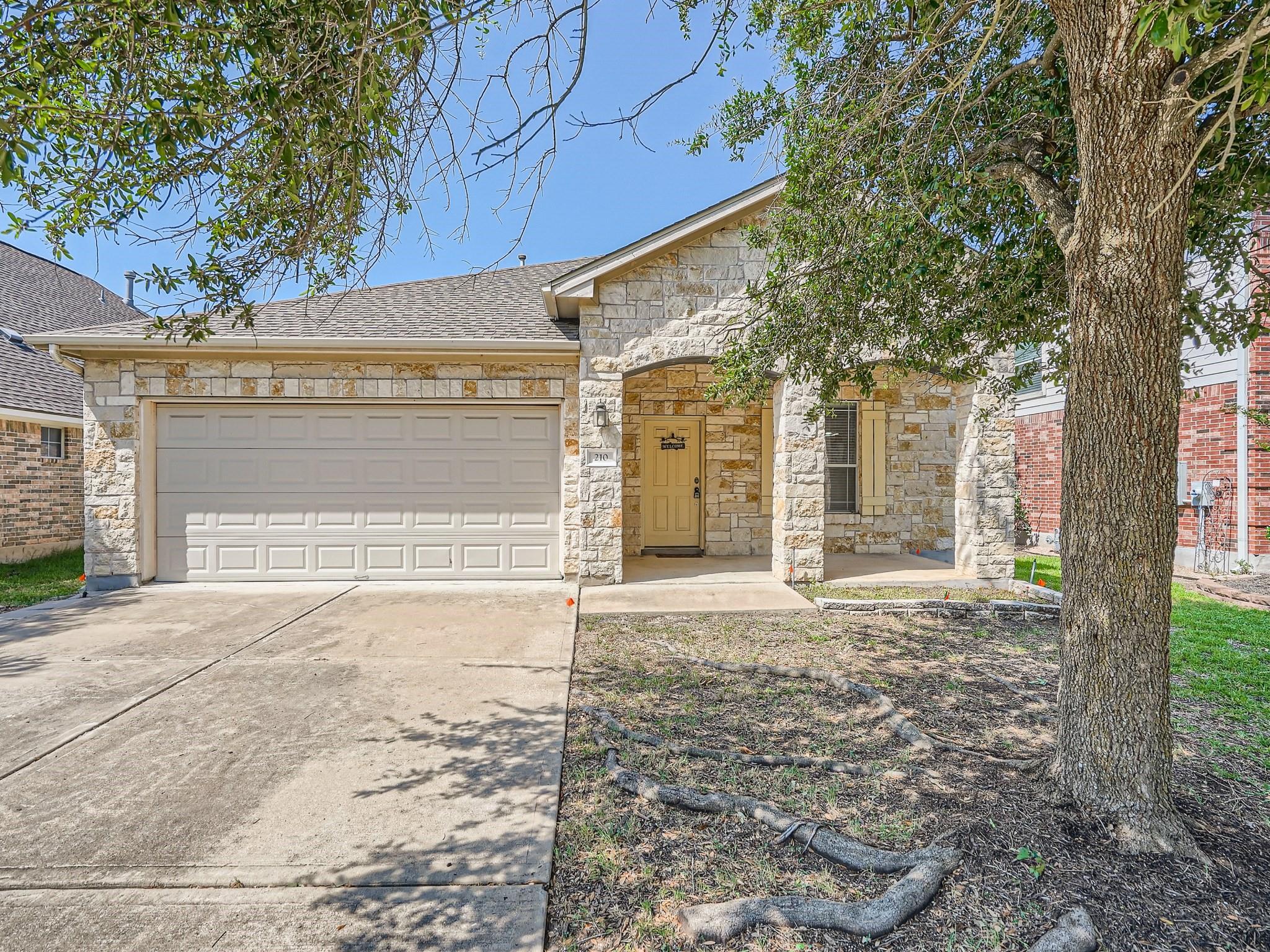 210 Arrowhead Trl Property Photo 1