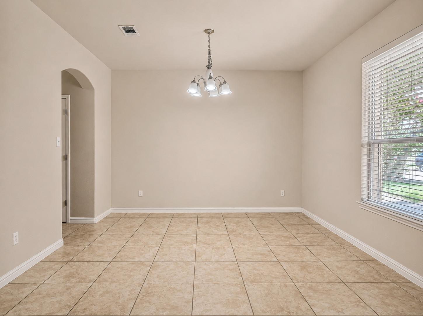 210 Arrowhead Trl Property Photo 6