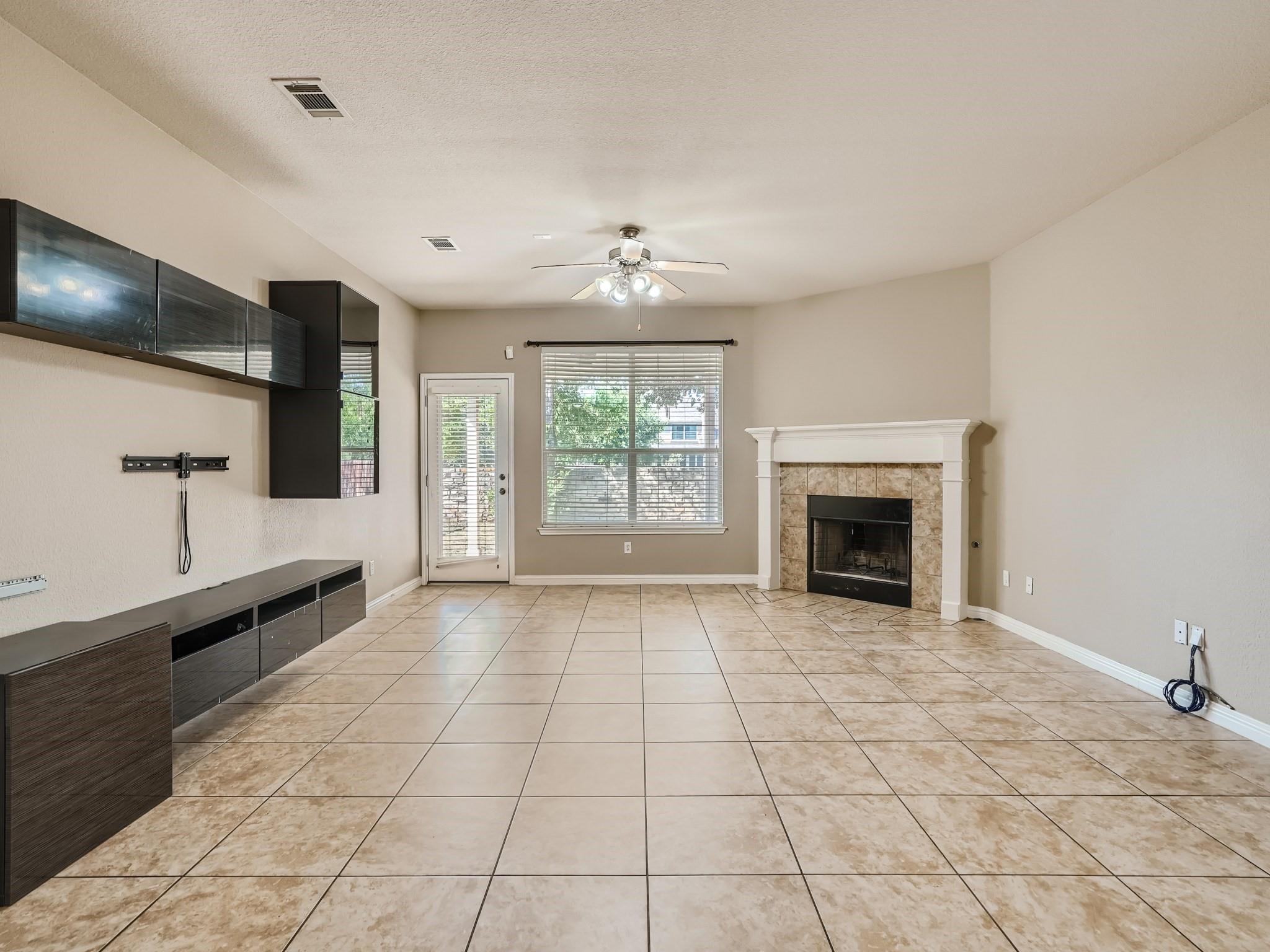 210 Arrowhead Trl Property Photo 8