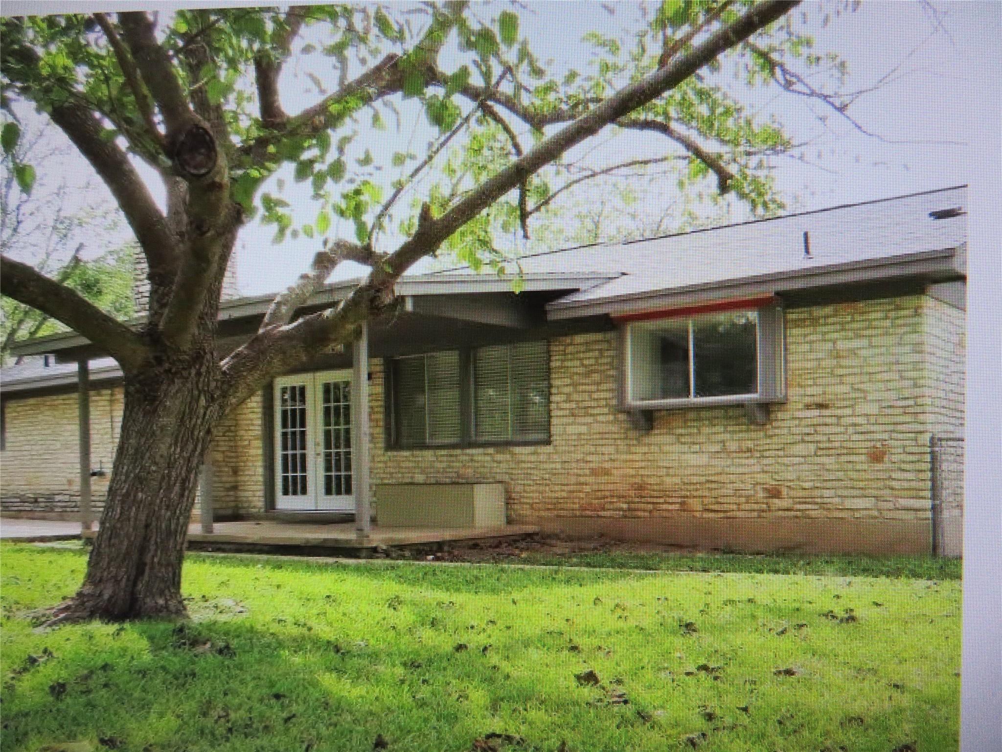 404 San Gabriel Blvd Property Photo 12