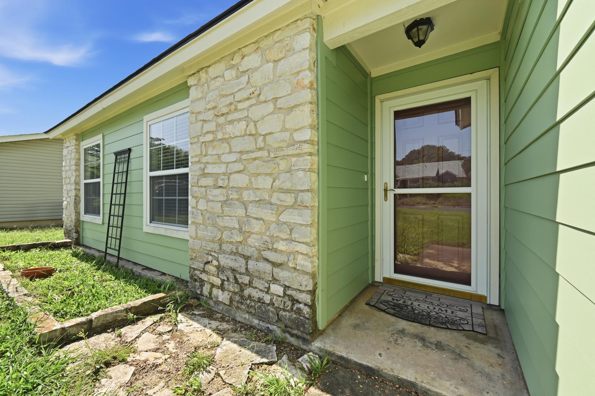 5509 Porsche Ln Property Photo 3