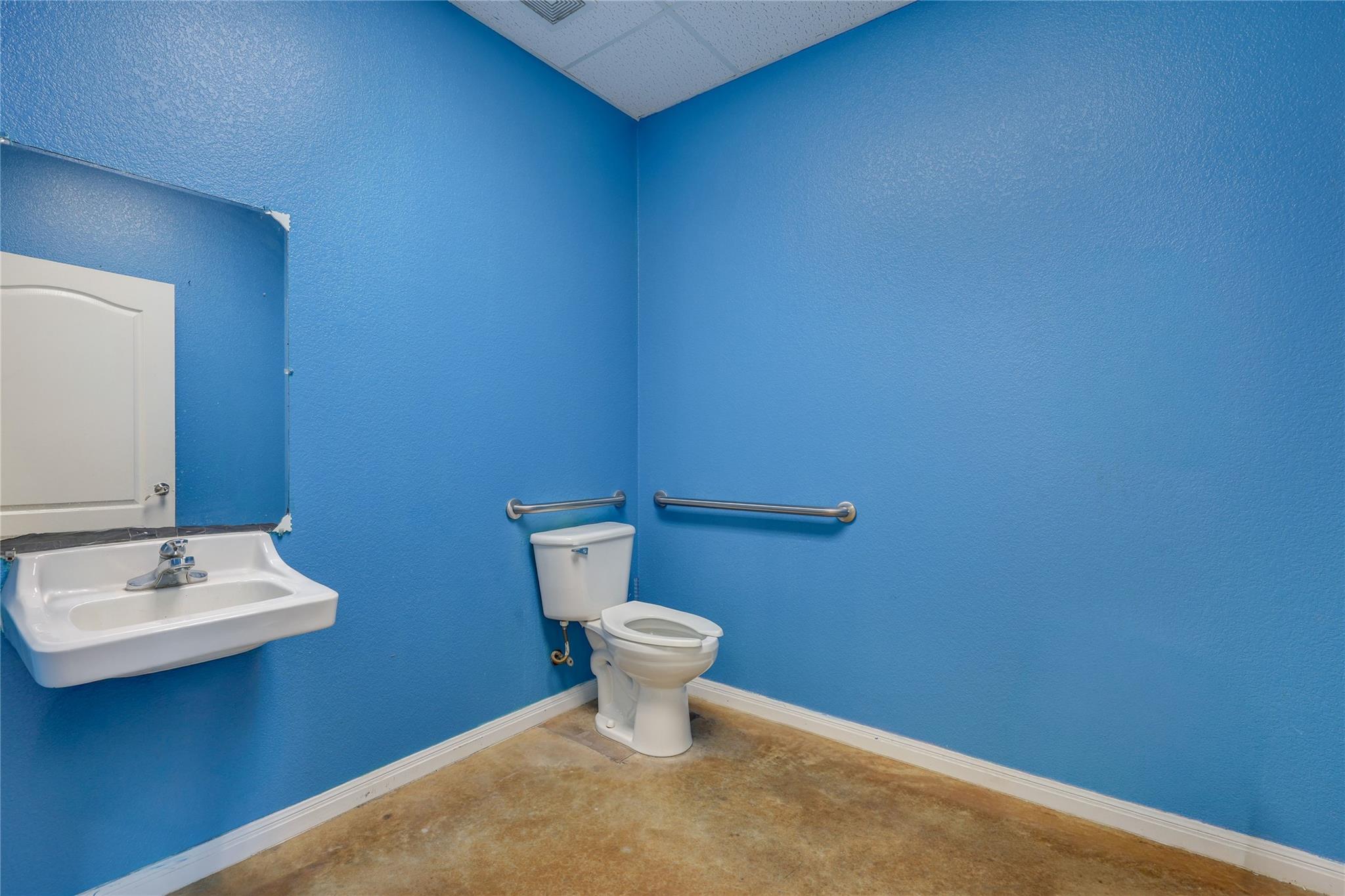 20615 Dawn Dr Property Photo 8