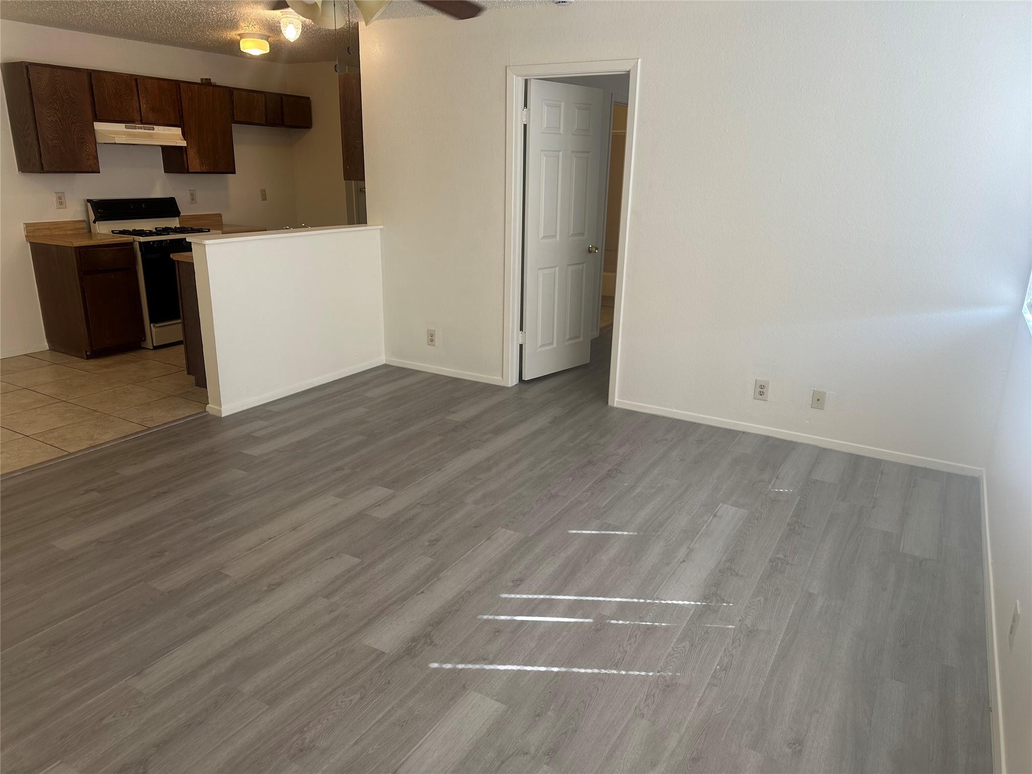2602 S Bagdad Rd #b Property Photo 3