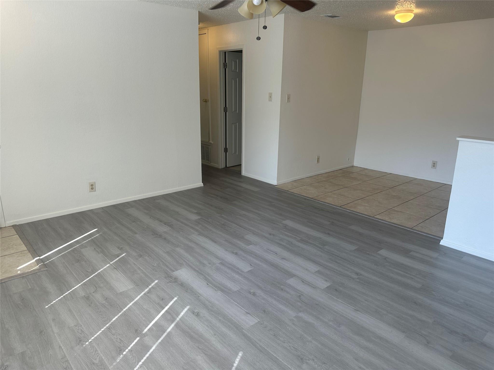 2602 S Bagdad Rd #b Property Photo 4