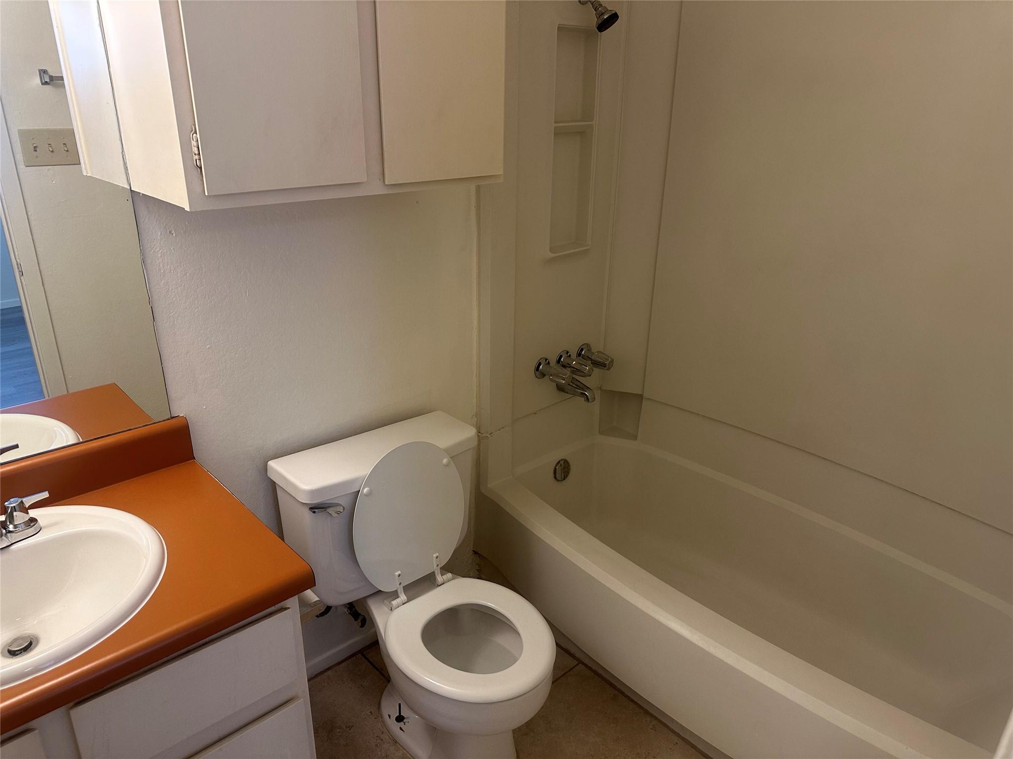 2602 S Bagdad Rd #b Property Photo 12