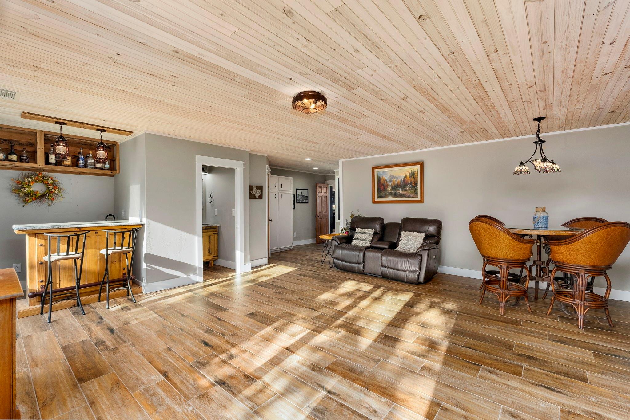 801 Deer Run Property Photo 38