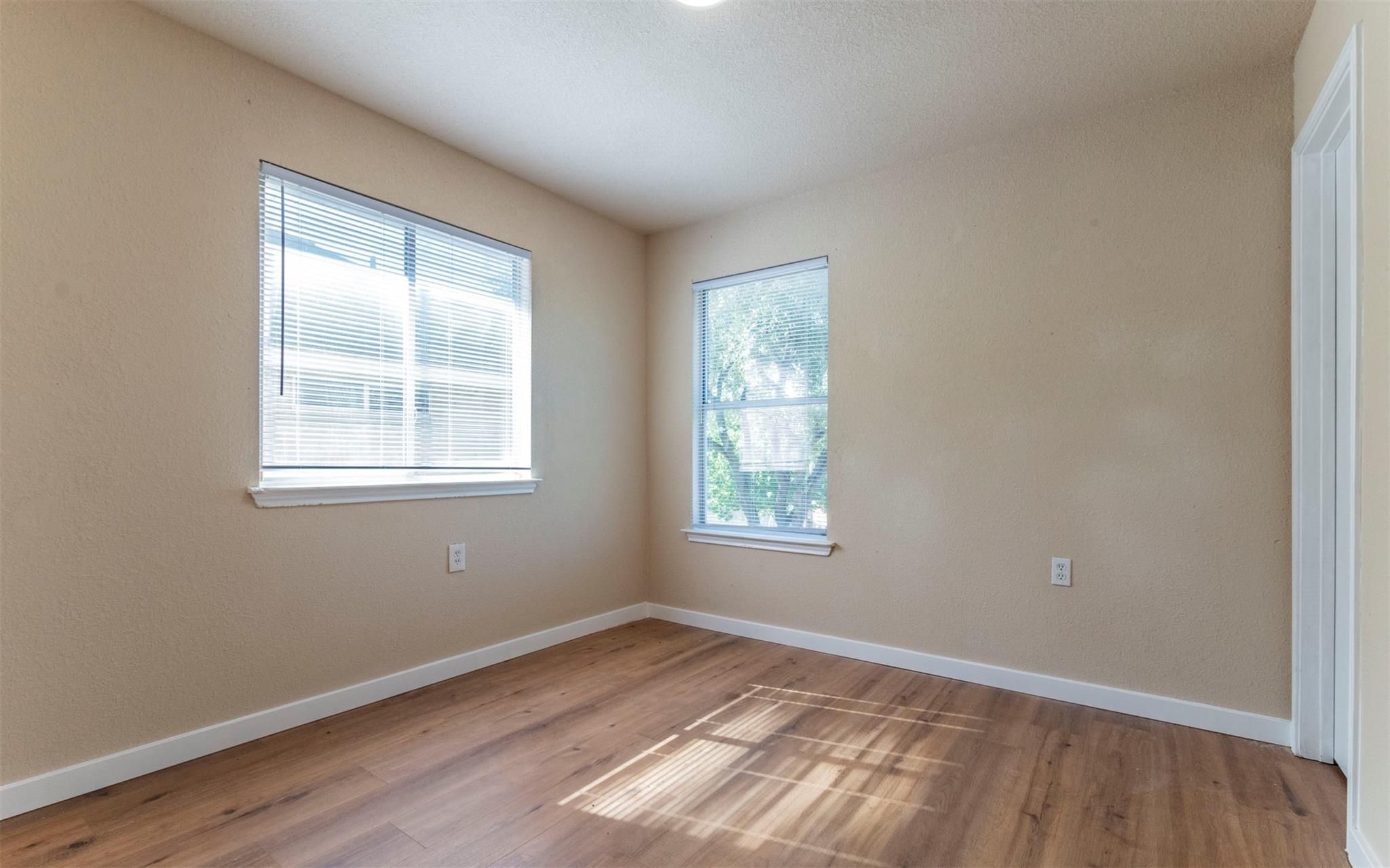 7106 Thannas Way Property Photo 12
