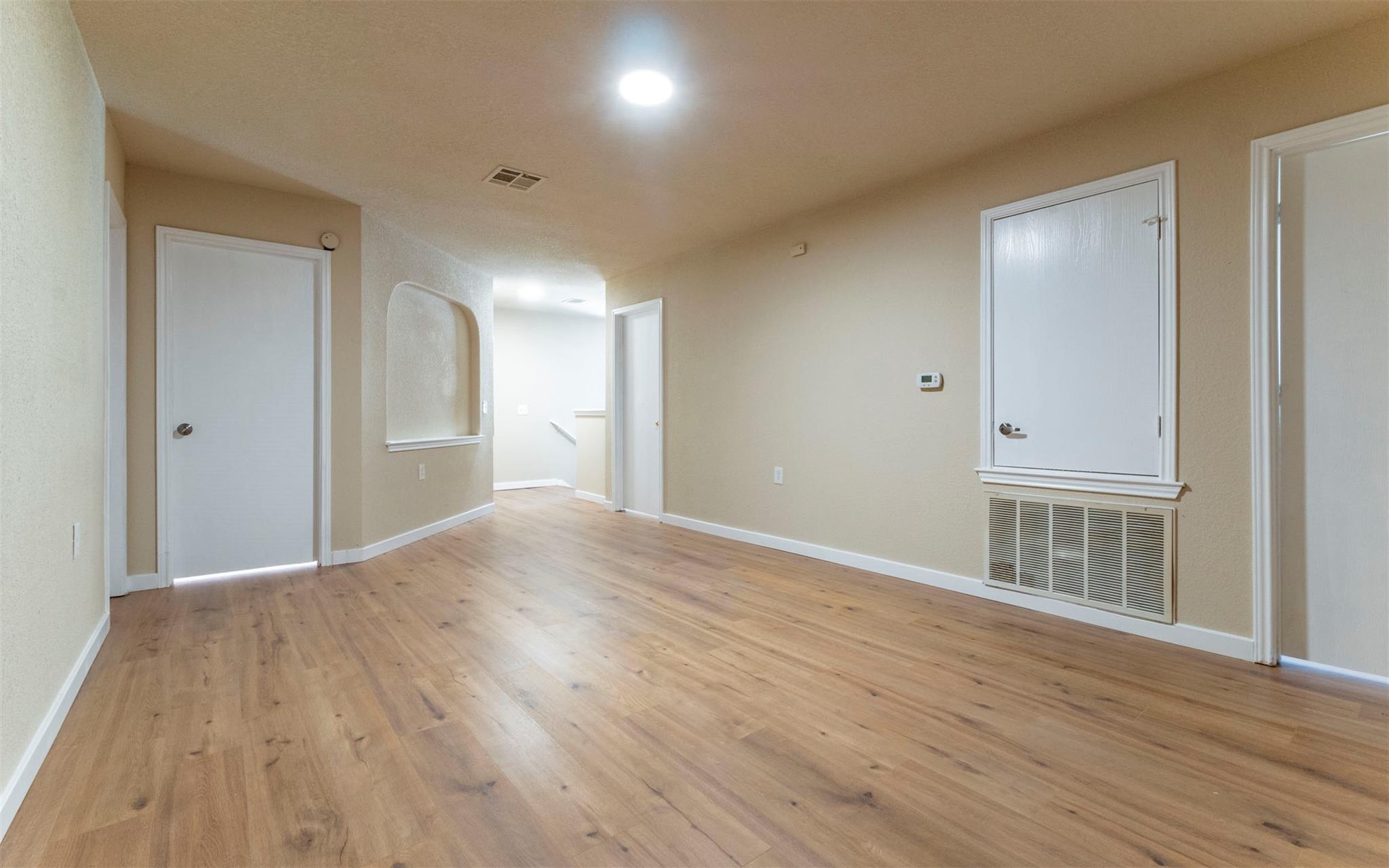 7106 Thannas Way Property Photo 18