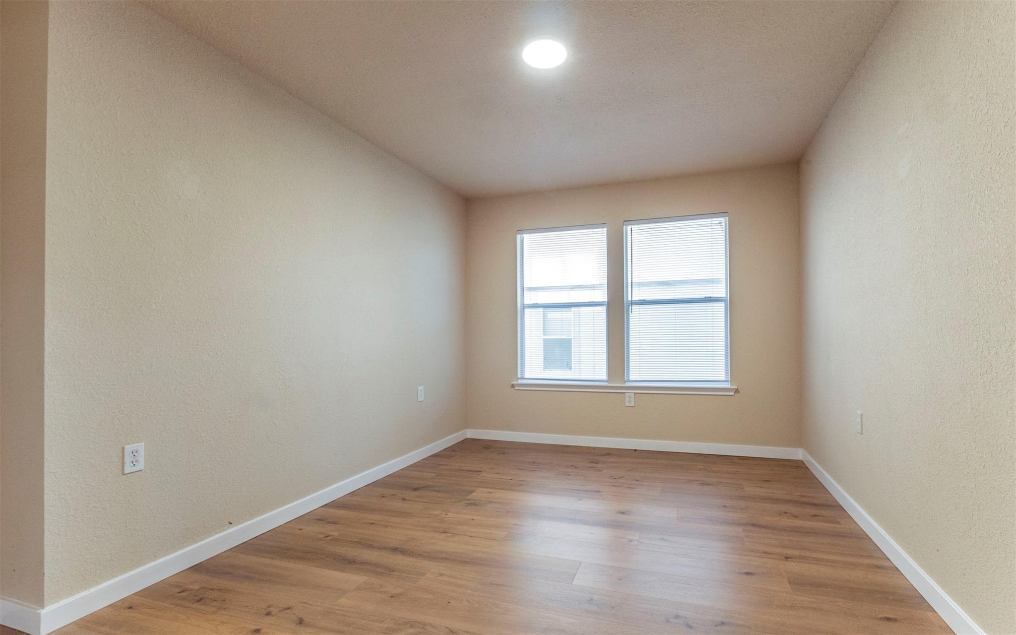 7106 Thannas Way Property Photo 19