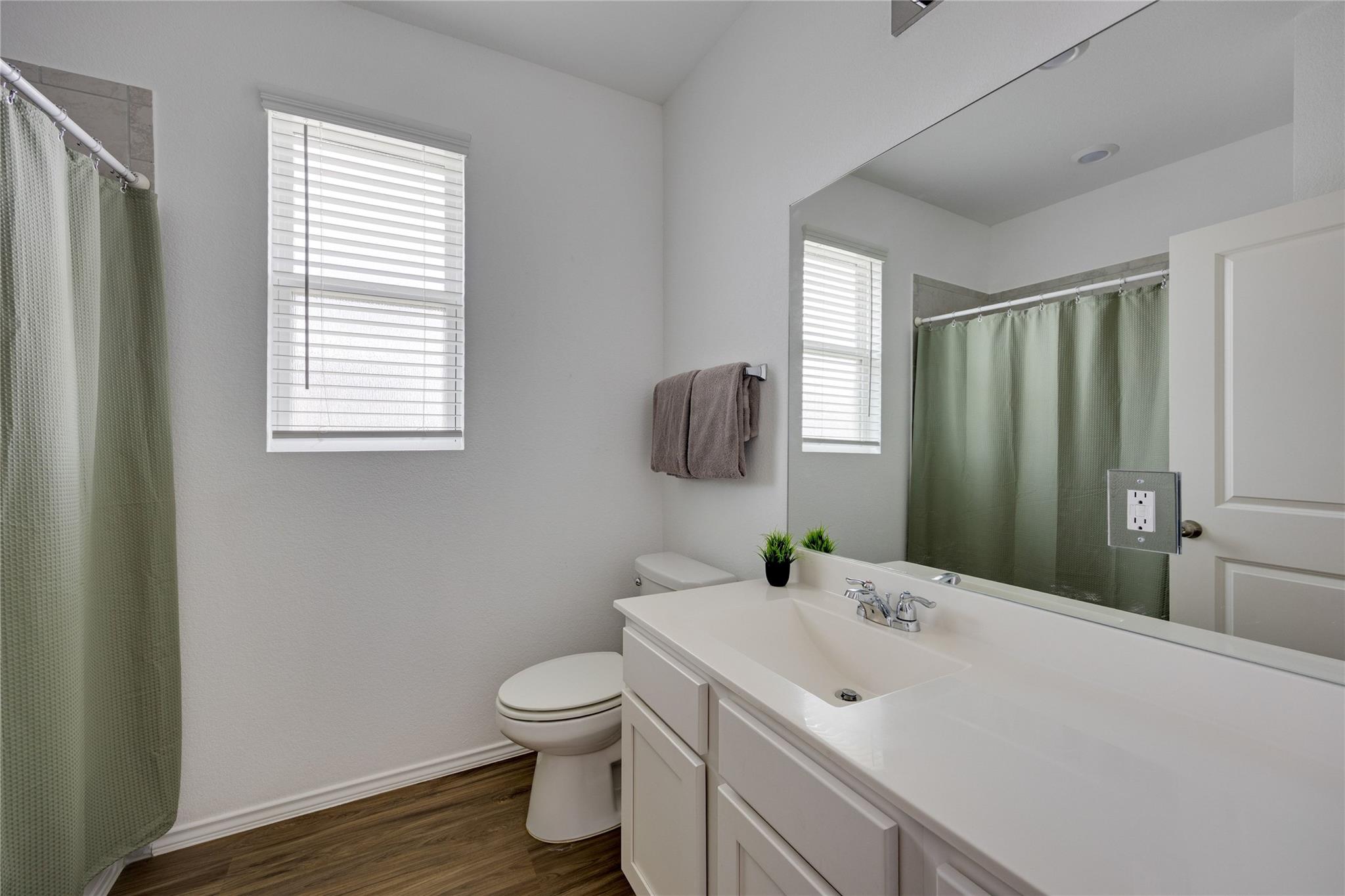 700 Affazia Ln #c Property Photo 21