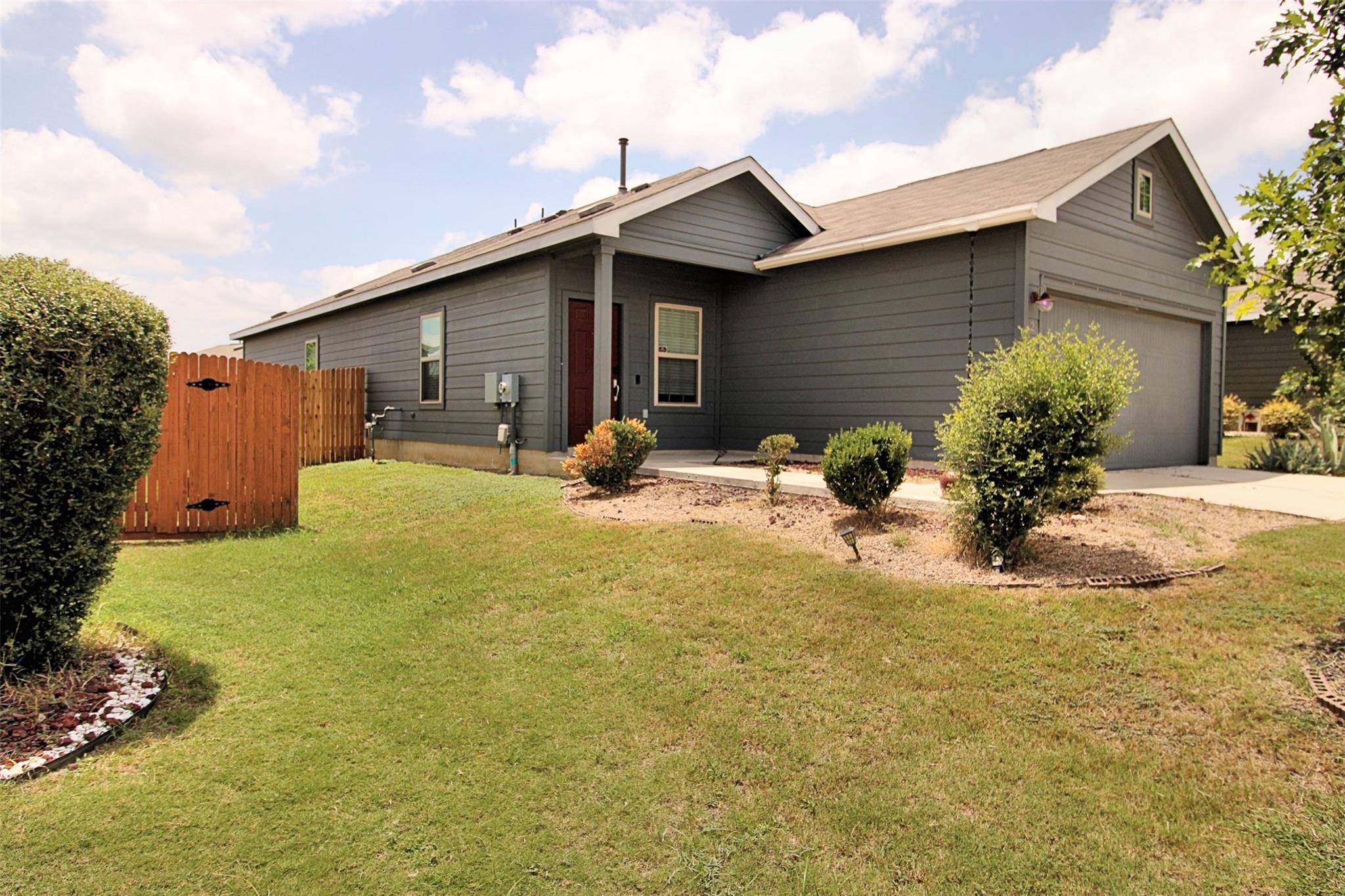 299 Emerald Green Trl Property Photo 1