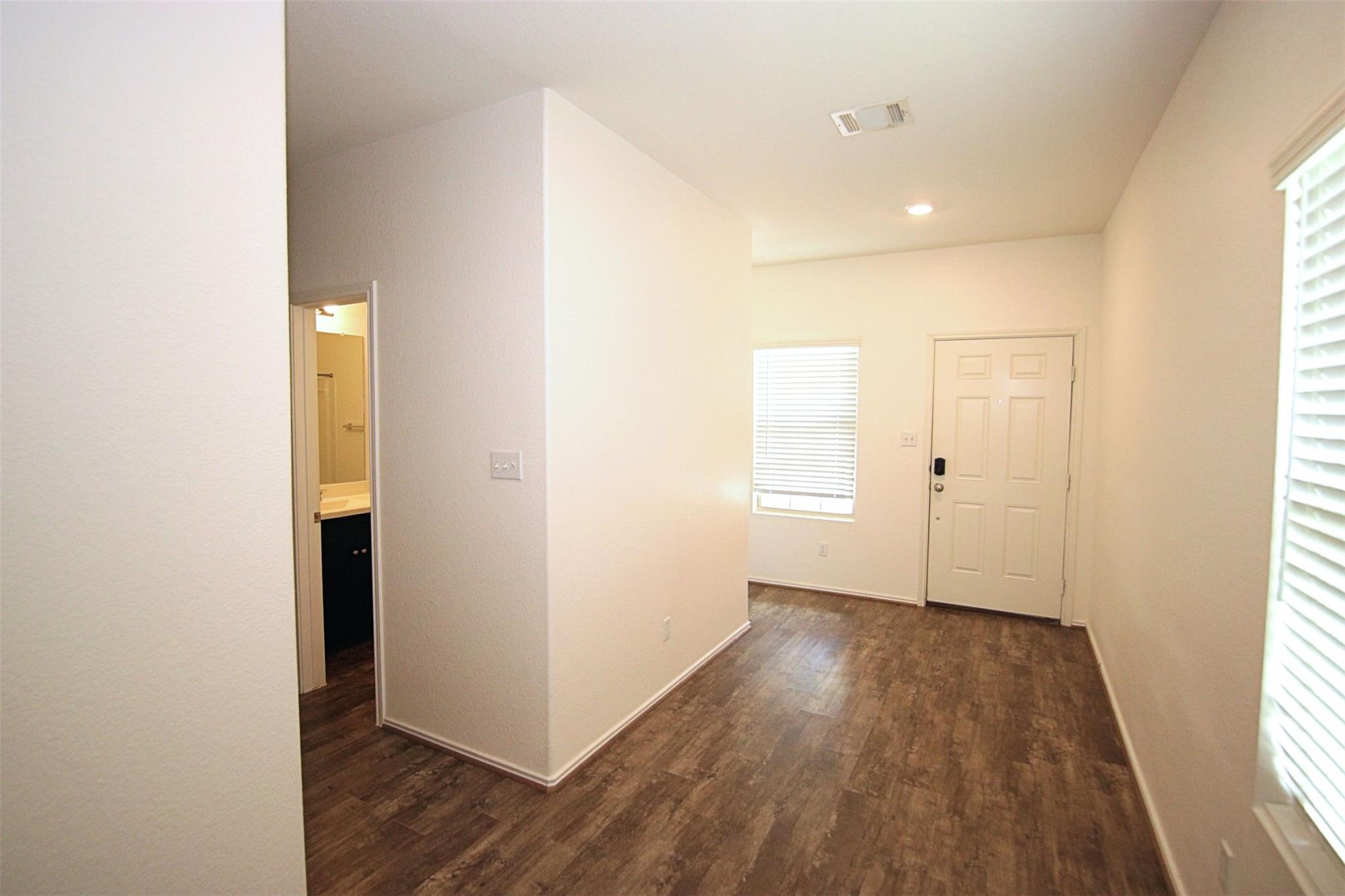 299 Emerald Green Trl Property Photo 16